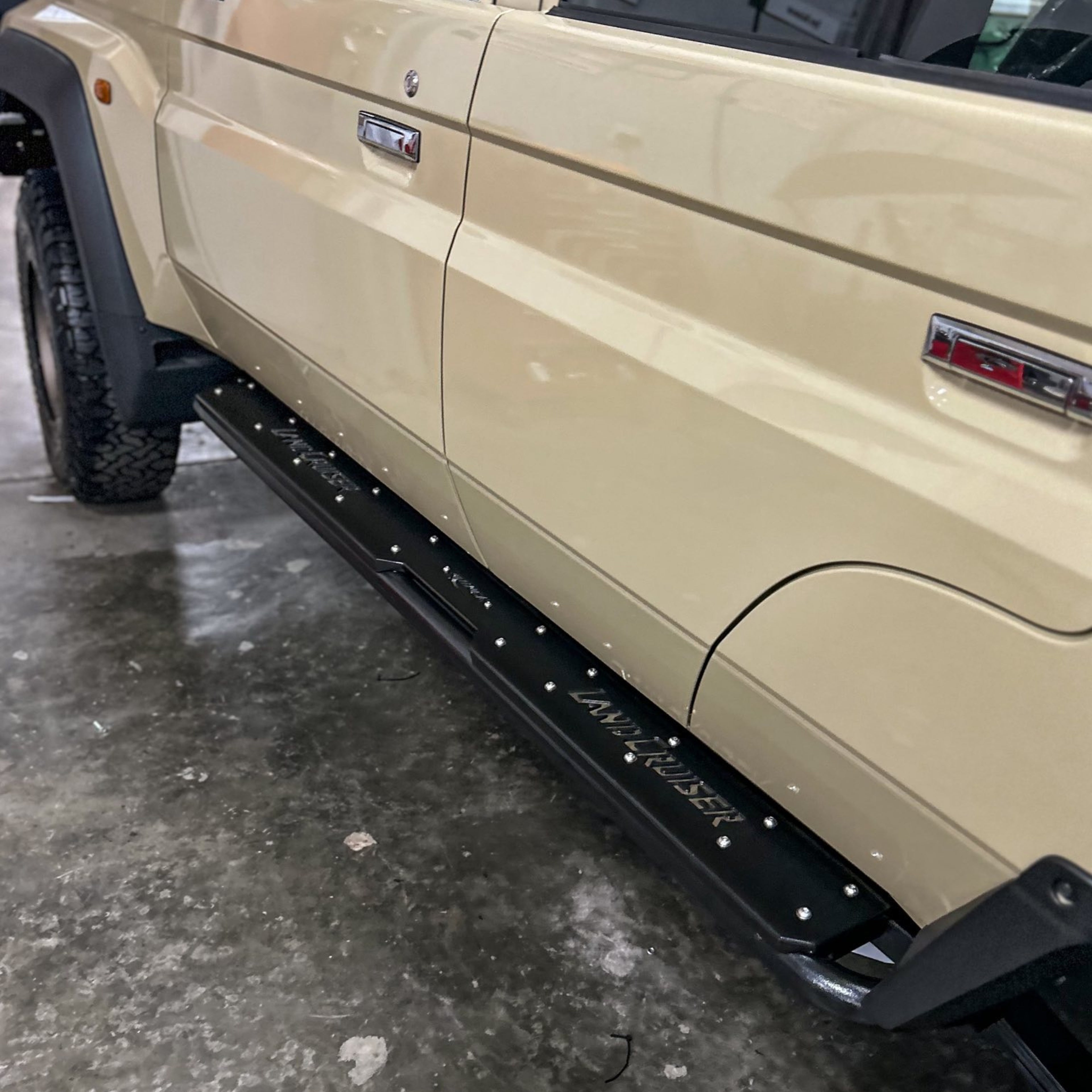 ONCA LC70 Extreme Rock Sliders (+2021)