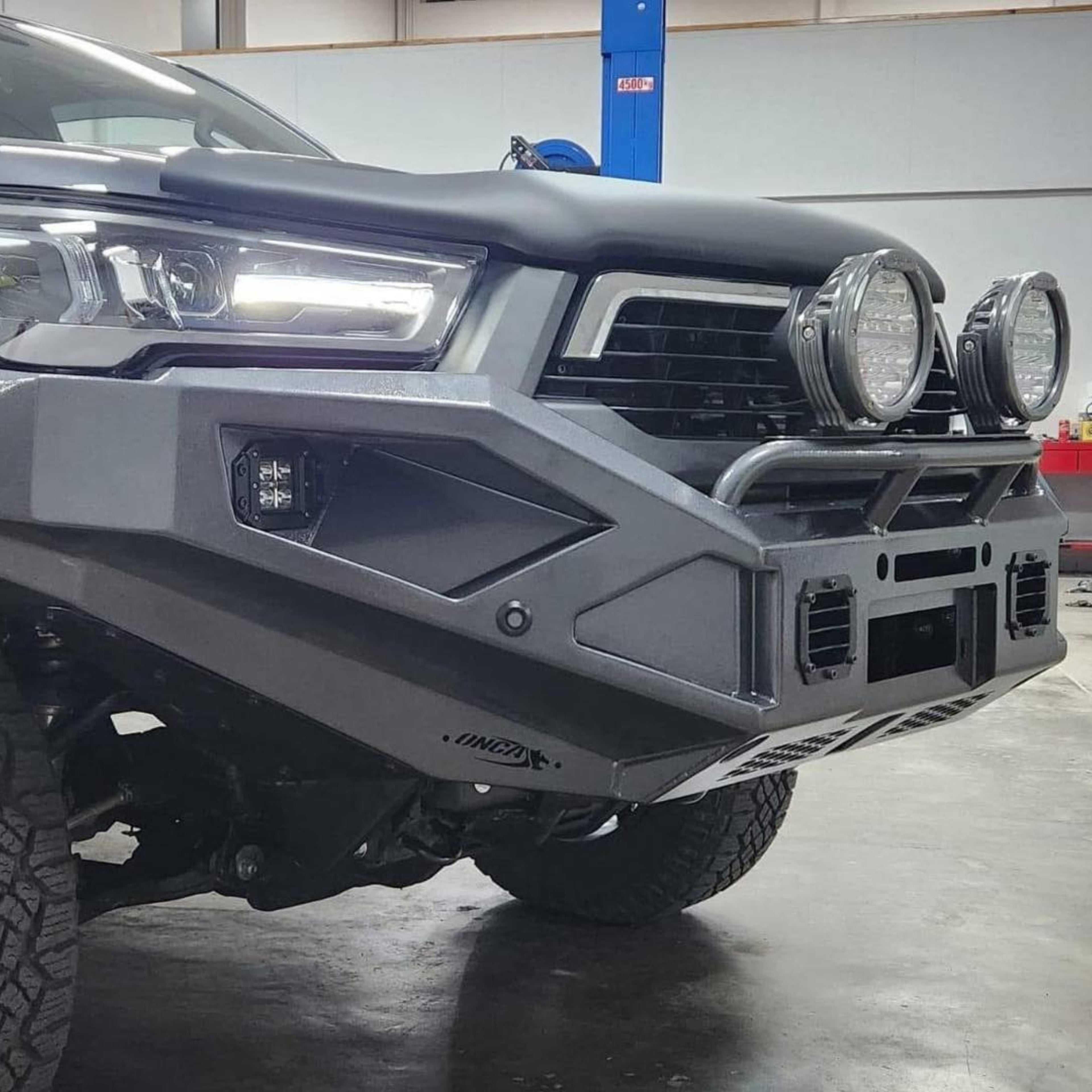 ONCA Hilux LRX-NP Bull Bar (2021+)