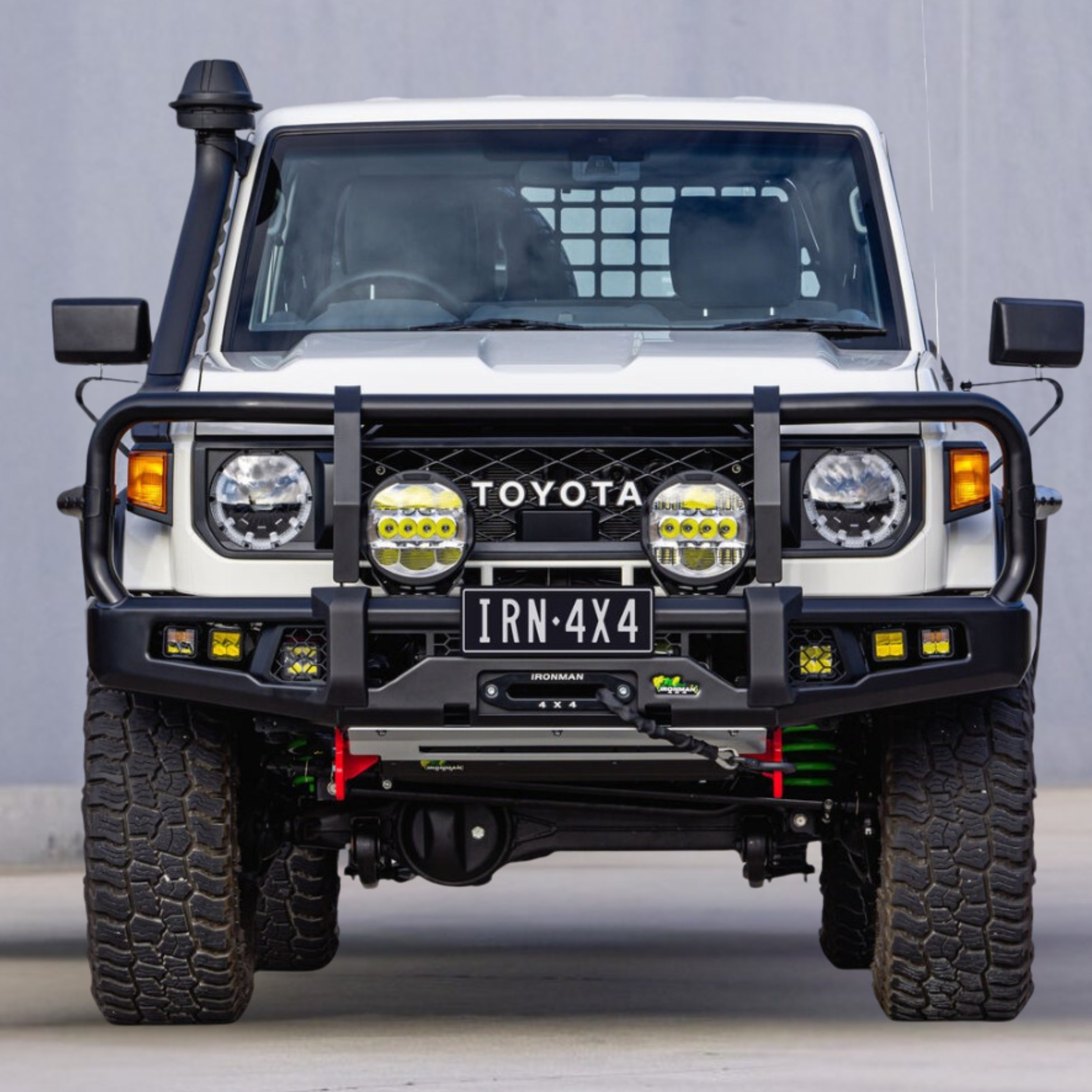 IM Land Cruiser Apex Bull Bar